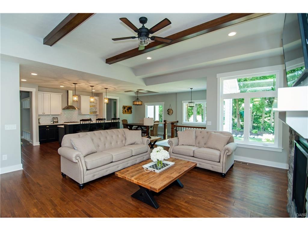 75 Cariese Dr, Springboro, OH 45066 photo 5