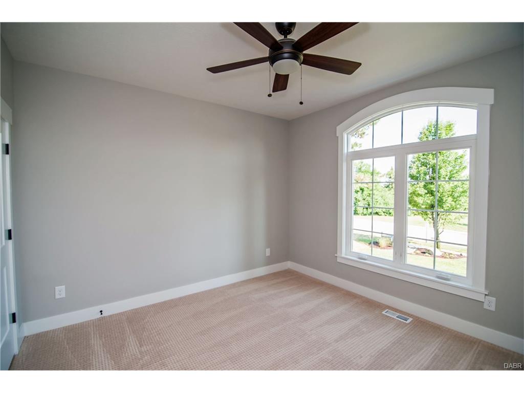 75 Cariese Dr, Springboro, OH 45066 photo 14