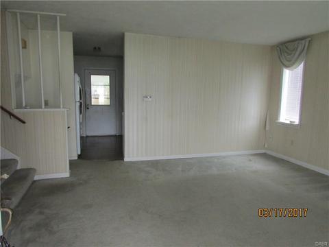 3129 Sudbury Dr, Dayton, OH 45420 photo 4