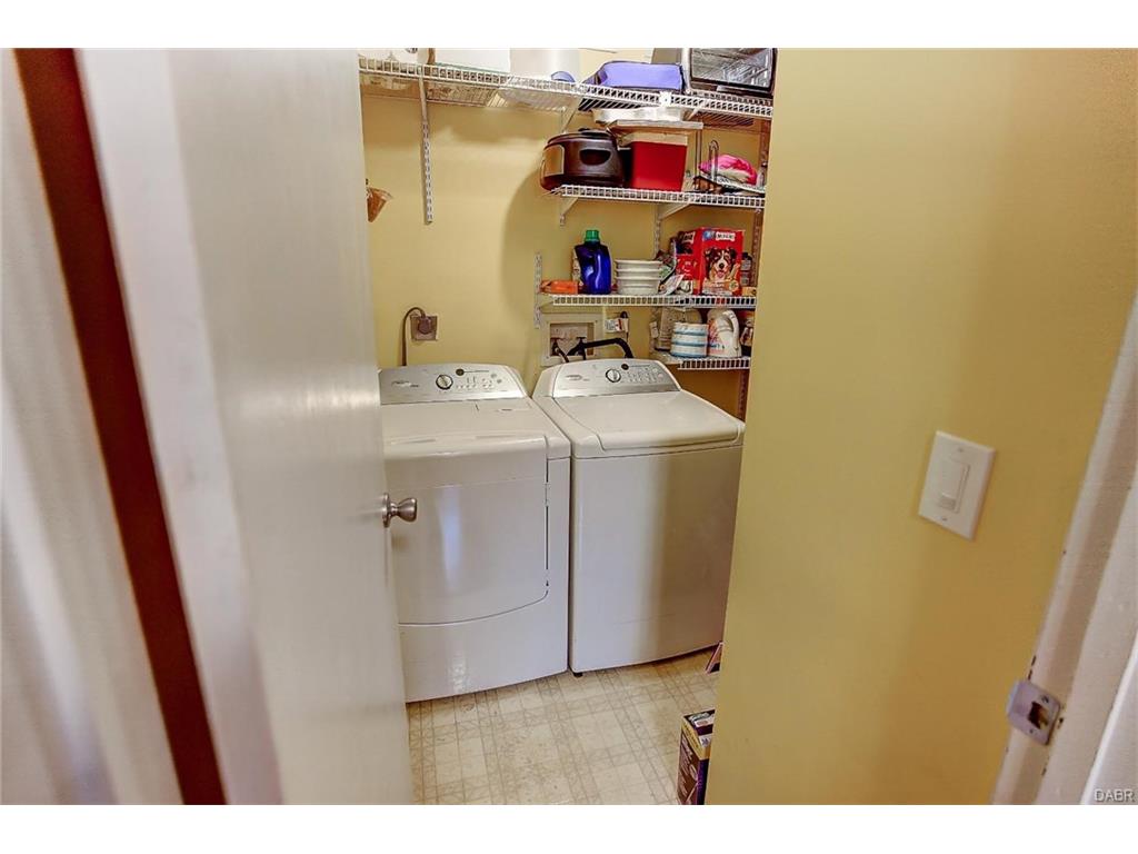 9911 Redbarn Trl, Dayton, OH 45458 photo 24