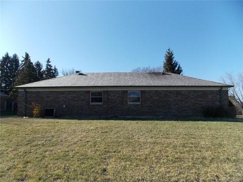 6060 Rangeview Dr, Dayton, OH 45415 photo 2