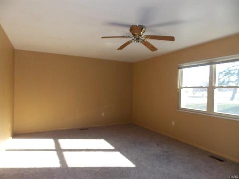 6060 Rangeview Dr, Dayton, OH 45415 photo 13