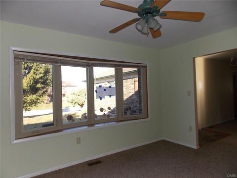 6060 Rangeview Dr, Dayton, OH 45415 photo 7