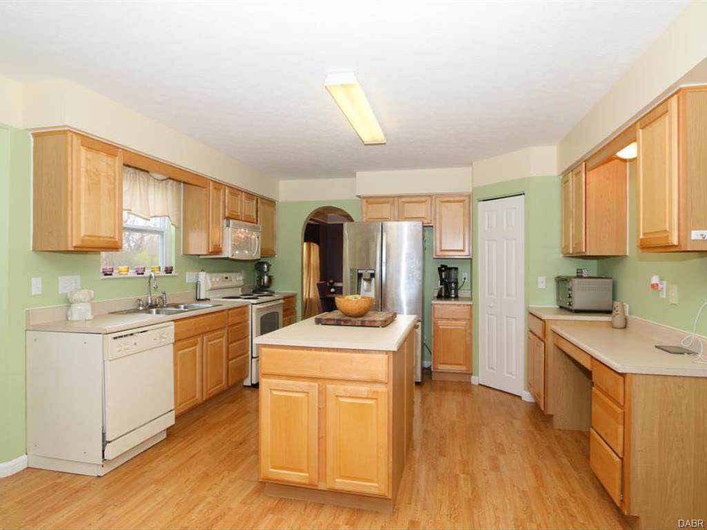 1182 Sinclair Dr, Maineville, OH 45039 photo 4
