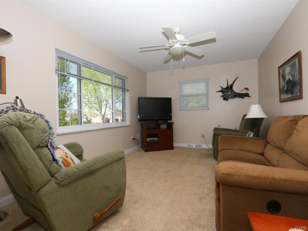 325 Macready Ave, Monroe, OH 45050 photo 6
