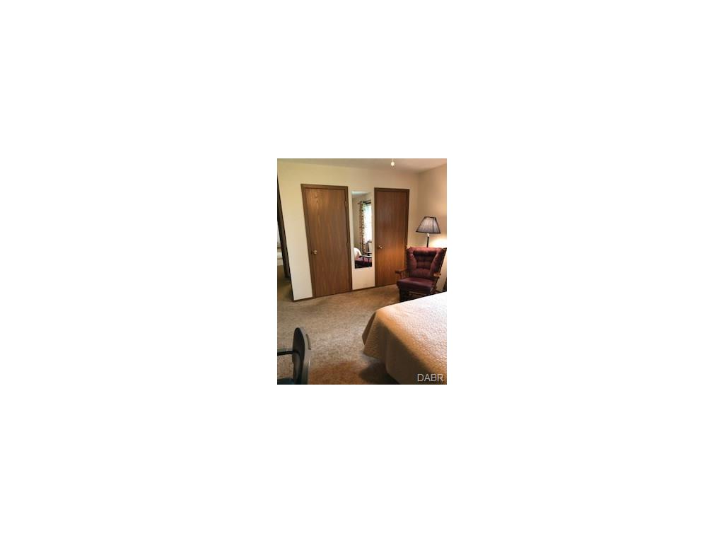4825 E Brannan Dr, Springfield, OH 45502 photo 10