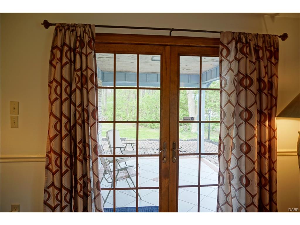 1399 Ambridge Rd, Dayton, OH 45459 photo 11