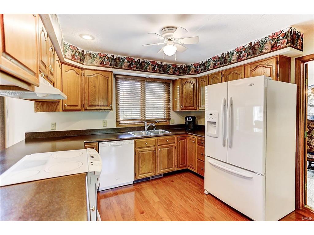 877 Wind Forest Dr, Springboro, OH 45066 photo 8