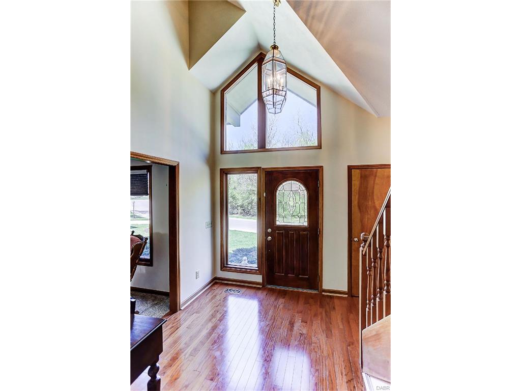 877 Wind Forest Dr, Springboro, OH 45066 photo 3