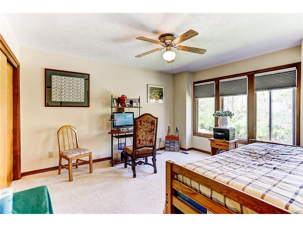 877 Wind Forest Dr, Springboro, OH 45066 photo 25