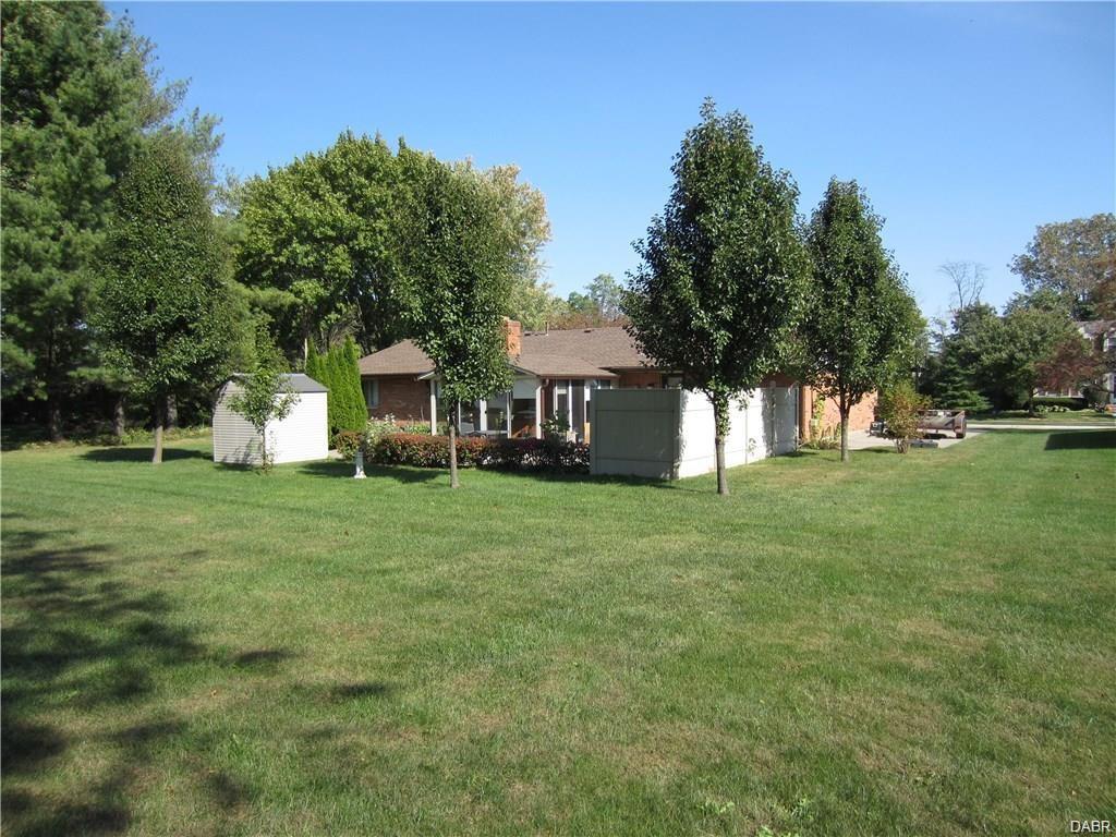 5934 Overbrooke Rd, Centerville, OH 45440 photo 2