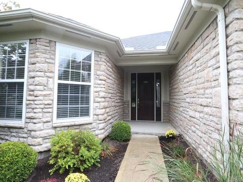 641 Mackenzie Ct, Dayton, OH 45458 photo 2