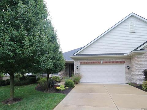 641 Mackenzie Ct, Dayton, OH 45458 photo 1