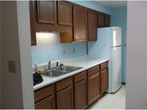 4242 Midfield St, Springfield, OH 45503 photo 4
