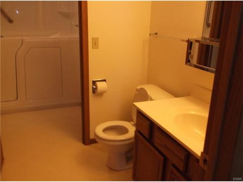 4242 Midfield St, Springfield, OH 45503 photo 7