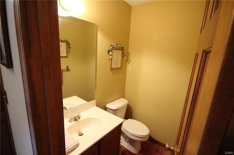 3854 Malaga Cir, Springfield, OH 45502 photo 23