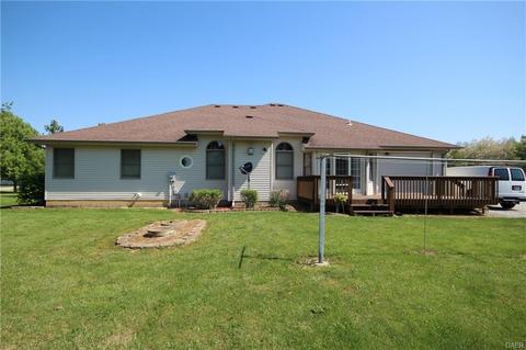 3854 Malaga Cir, Springfield, OH 45502 photo 2