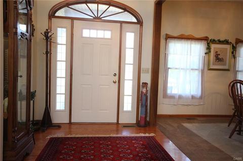 3854 Malaga Cir, Springfield, OH 45502 photo 3