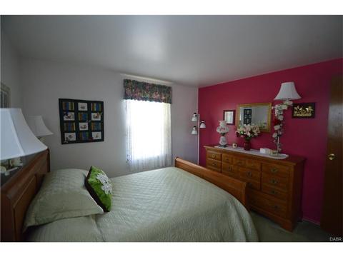 6743 Emerald Ave, Enon Vlg, OH 45323 photo 16