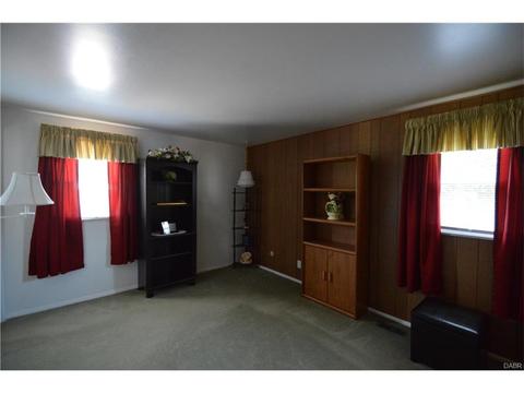 6743 Emerald Ave, Enon Vlg, OH 45323 photo 11