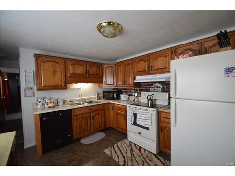 6743 Emerald Ave, Enon Vlg, OH 45323 photo 8
