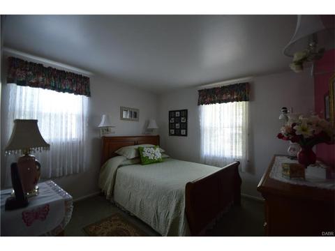 6743 Emerald Ave, Enon Vlg, OH 45323 photo 13