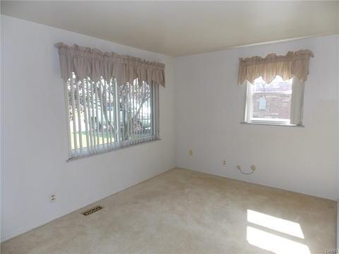 6554 Pine Ridge Ave, Enon Vlg, OH 45323 photo 10
