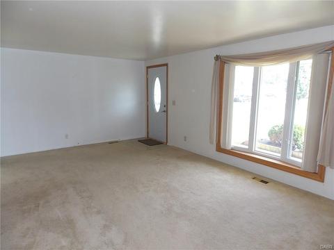6554 Pine Ridge Ave, Enon Vlg, OH 45323 photo 7