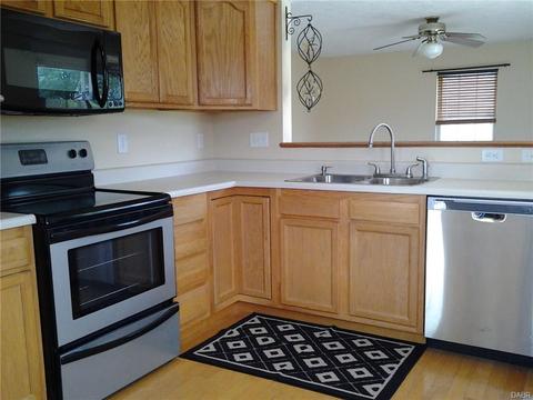 1126 Mistygate Dr, Fairborn, OH 45324 photo 4