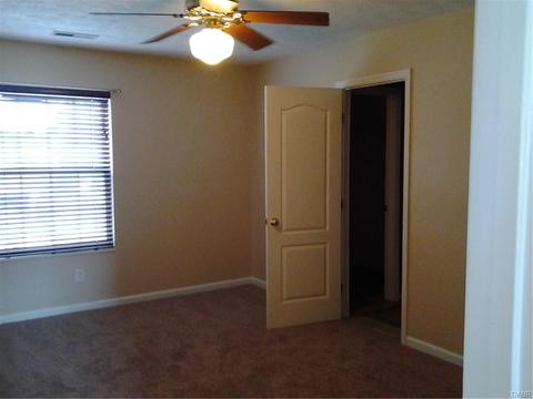 1126 Mistygate Dr, Fairborn, OH 45324 photo 13
