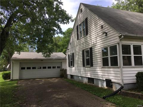 104 Middle St, Medway, OH 45341 photo 2