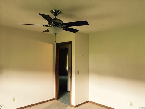 1044 Bradford Dr, Springfield, OH 45503 photo 9