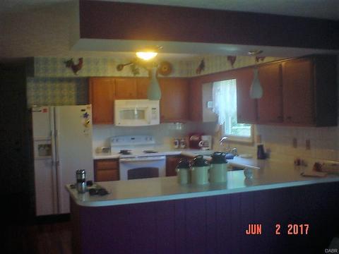 15 Davis Ave, Enon Vlg, OH 45323 photo 9