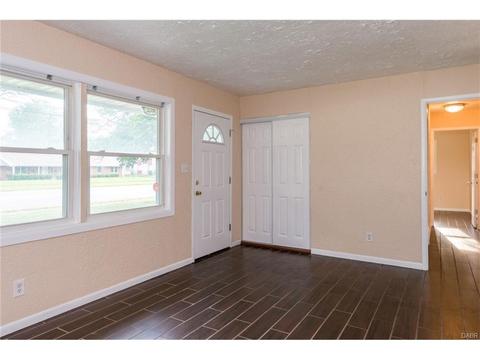 3013 E Dorothy Ln, Dayton, OH 45420 photo 9