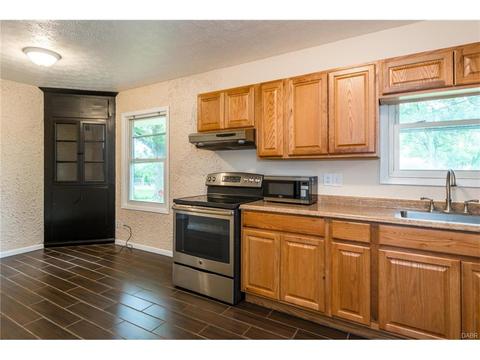 3013 E Dorothy Ln, Dayton, OH 45420 photo 10