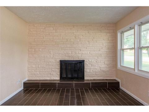3013 E Dorothy Ln, Dayton, OH 45420 photo 7