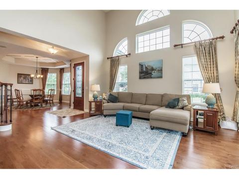 721 Mackenzie Ct, Dayton, OH 45458 photo 9