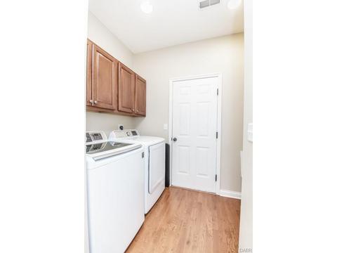 721 Mackenzie Ct, Dayton, OH 45458 photo 19