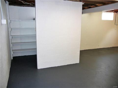 2143 E Bataan Dr, Dayton, OH 45420 photo 33