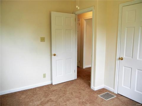 2143 E Bataan Dr, Dayton, OH 45420 photo 20