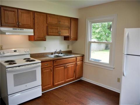 2143 E Bataan Dr, Dayton, OH 45420 photo 17