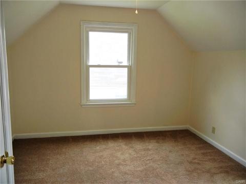 2143 E Bataan Dr, Dayton, OH 45420 photo 27