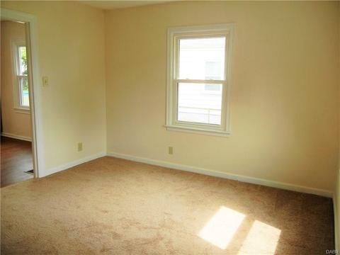 2143 E Bataan Dr, Dayton, OH 45420 photo 14