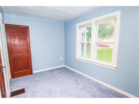 402 E South St, Gratis, OH 45330 photo 14