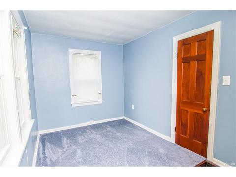 402 E South St, Gratis, OH 45330 photo 6