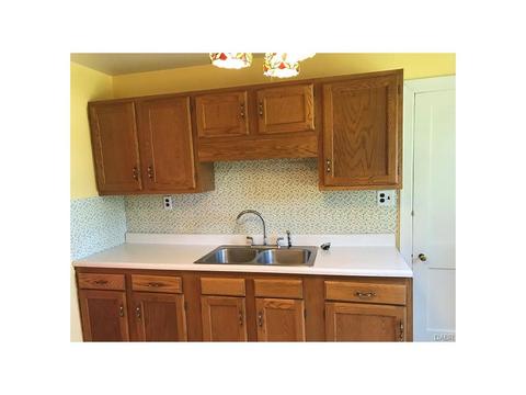 402 E South St, Gratis, OH 45330 photo 13