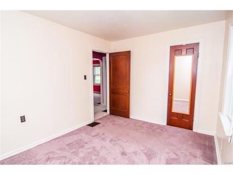 402 E South St, Gratis, OH 45330 photo 7