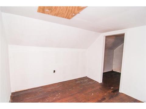 402 E South St, Gratis, OH 45330 photo 8