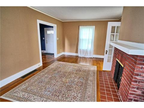1129 W Dorothy Ln, Dayton, OH 45409 photo 3