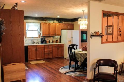 618 Pansy Rd, Blanchester, OH 45107 photo 4